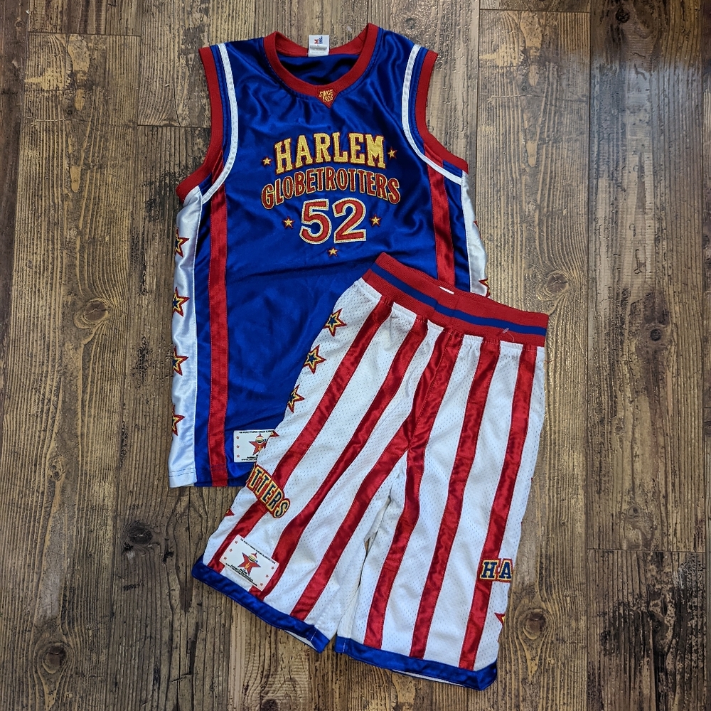 Harlem Globetrotters Jersey 52 Big Easy Youth Medium With Medium Shorts
